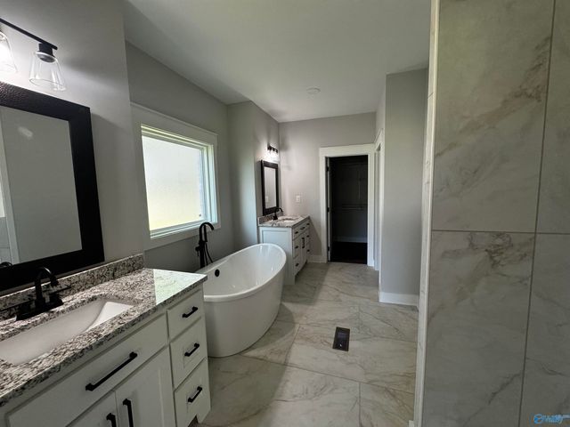 1324 South Broad Street, Albertville, AL 35950