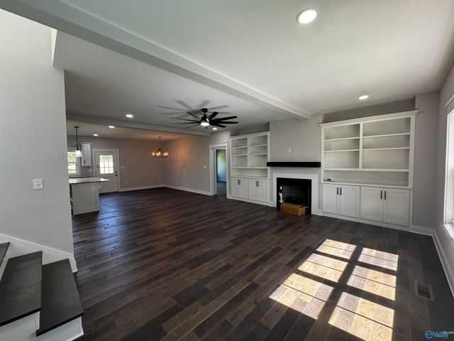 1324 South Broad Street, Albertville, AL 35950