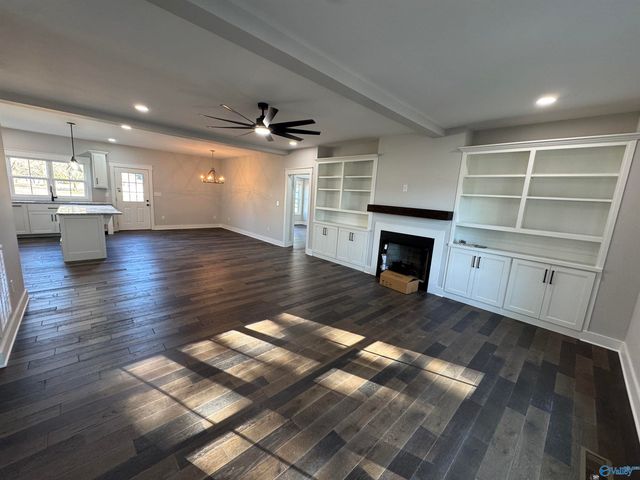 1324 South Broad Street, Albertville, AL 35950