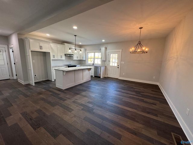 1324 South Broad Street, Albertville, AL 35950