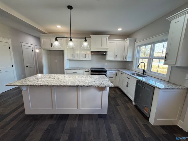 1324 South Broad Street, Albertville, AL 35950