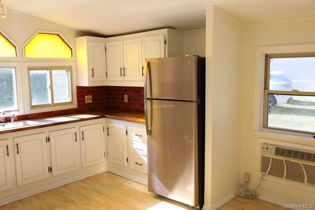 116 New Road Stop 4, Milton, NY 12547