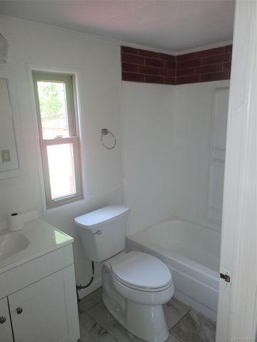 116 New Road Stop 4, Milton, NY 12547