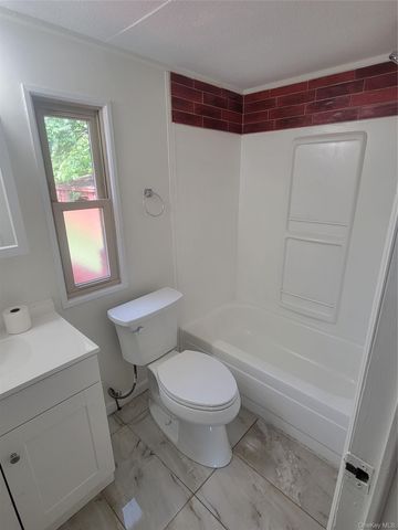 116 New Road Stop 4, Milton, NY 12547