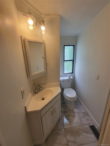 116 New Road Stop 4, Milton, NY 12547