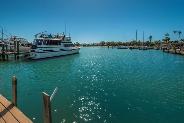 10365 PARADISE BOULEVARD 13, Treasure Island, FL 33706