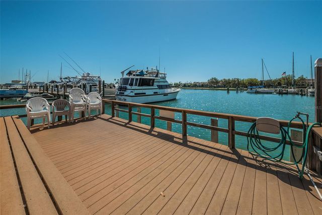 10365 PARADISE BOULEVARD 13, Treasure Island, FL 33706