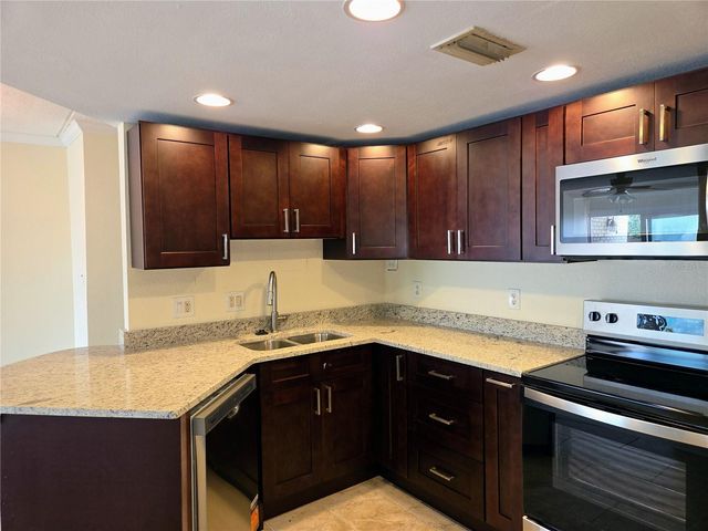 10365 PARADISE BOULEVARD 13, Treasure Island, FL 33706