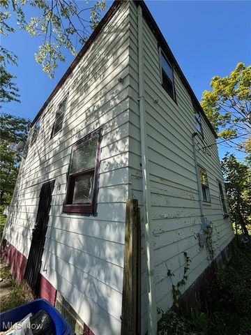 3833 E 144th Street, Cleveland, OH 44128