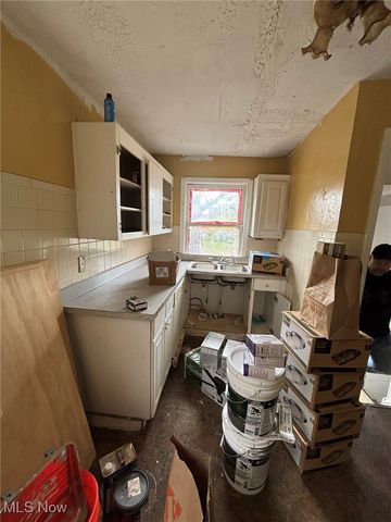 3833 E 144th Street, Cleveland, OH 44128