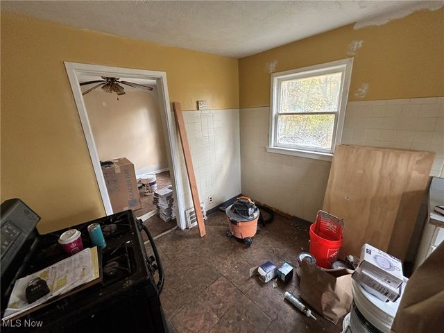 3833 E 144th Street, Cleveland, OH 44128