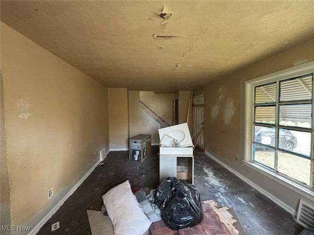 3833 E 144th Street, Cleveland, OH 44128