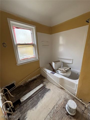 3833 E 144th Street, Cleveland, OH 44128