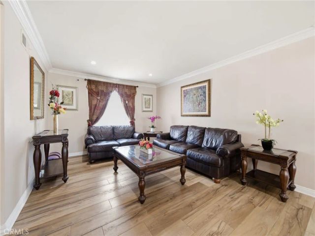 20259 Gifford, Winnetka, CA 91306