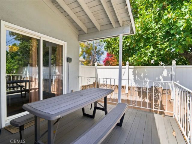 20259 Gifford, Winnetka, CA 91306
