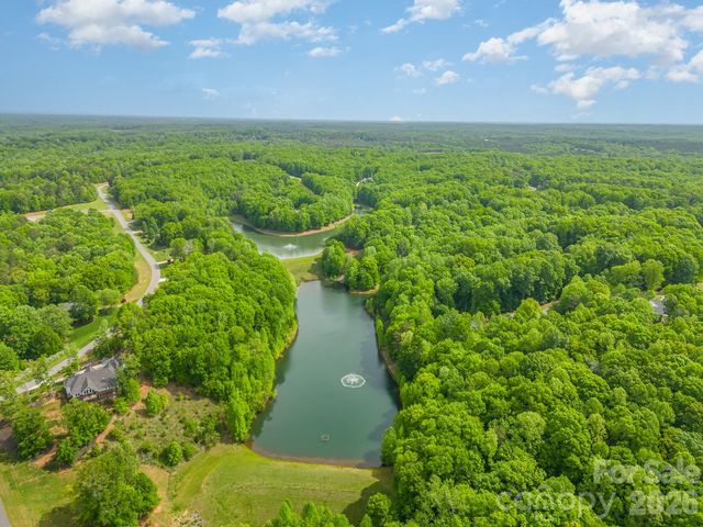 131 High Lake Drive, Statesville, NC 28677
