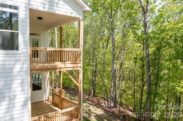 131 High Lake Drive, Statesville, NC 28677