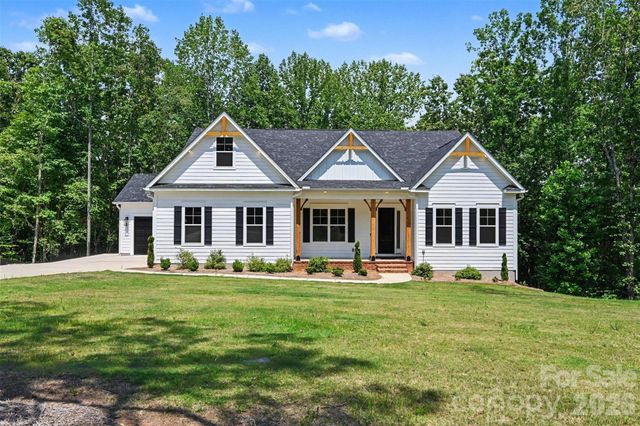 131 High Lake Drive, Statesville, NC 28677