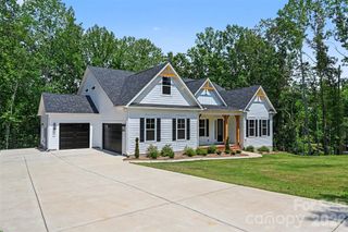 131 High Lake Drive, Statesville, NC 28677