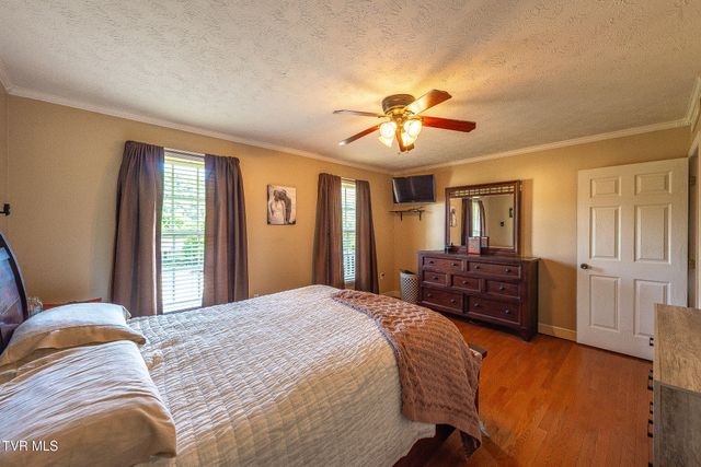850 Topeka Drive, Mount Carmel, TN 37645