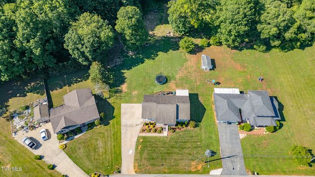 850 Topeka Drive, Mount Carmel, TN 37645