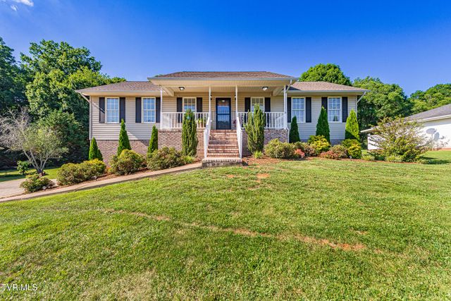 850 Topeka Drive, Mount Carmel, TN 37645