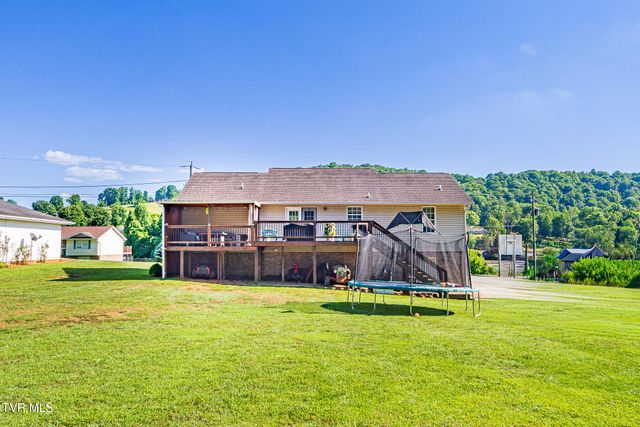 850 Topeka Drive, Mount Carmel, TN 37645