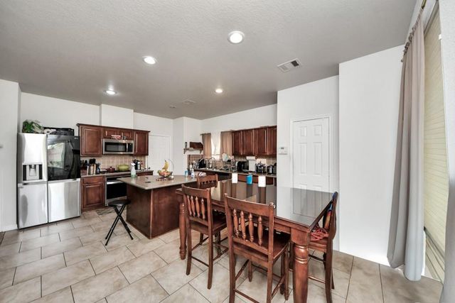 2619 Midnight Star Circle, Friendswood, TX 77546