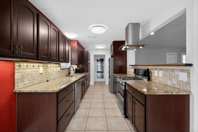 18731 Shannon Glen Lane, Houston, TX 77084