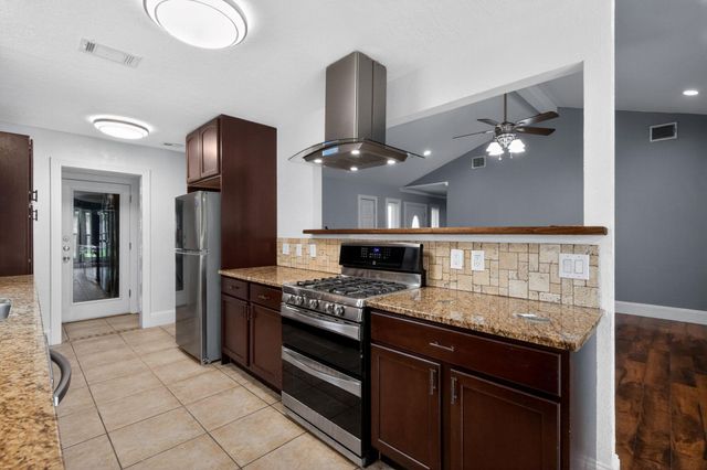 18731 Shannon Glen Lane, Houston, TX 77084
