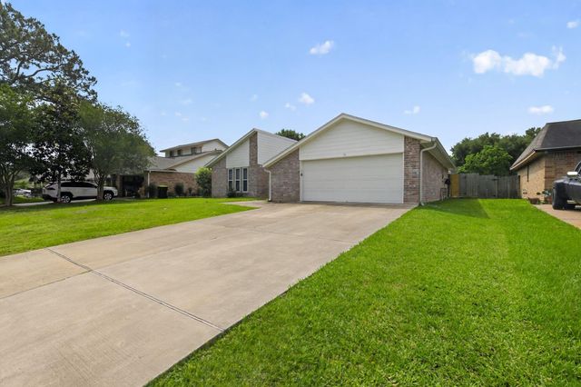 18731 Shannon Glen Lane, Houston, TX 77084