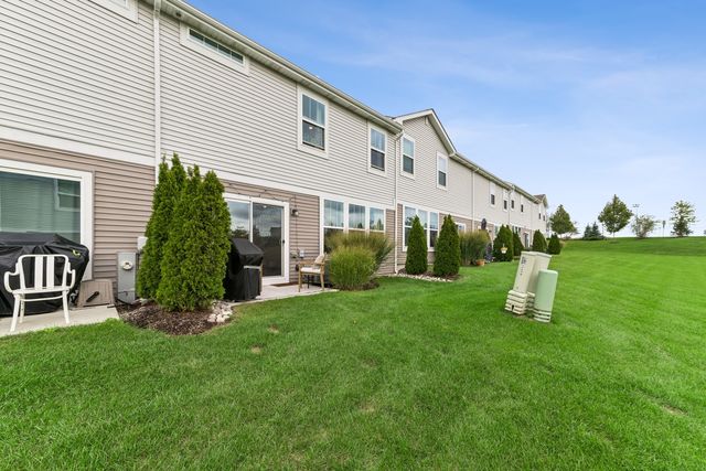 1088 Moraine Drive, South Elgin, IL 60177