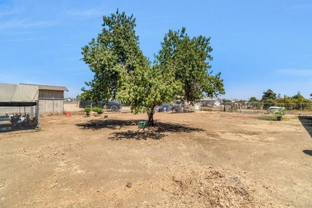 6852 W Mckinley Avenue, Fresno, CA 93723