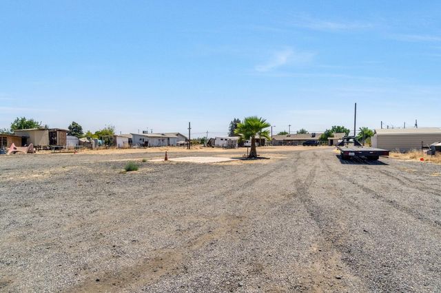 6852 W Mckinley Avenue, Fresno, CA 93723