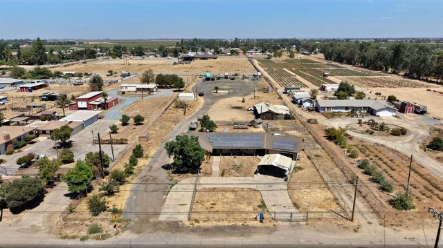 6852 W Mckinley Avenue, Fresno, CA 93723