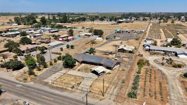 6852 W Mckinley Avenue, Fresno, CA 93723