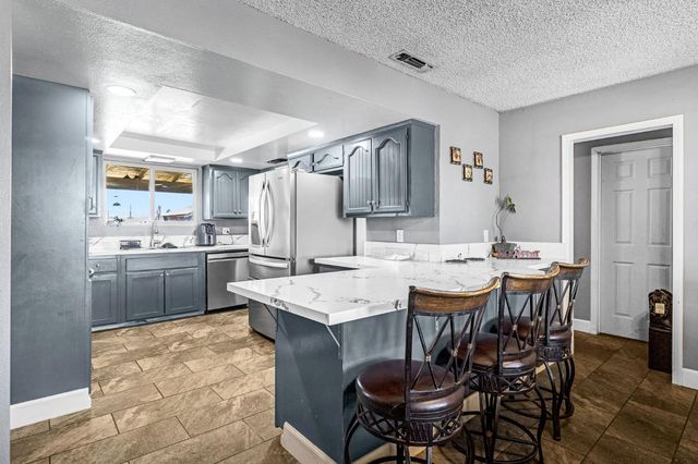 6852 W Mckinley Avenue, Fresno, CA 93723