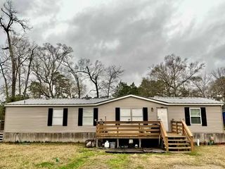 6686 Waukegan Road, Conroe, TX 77306