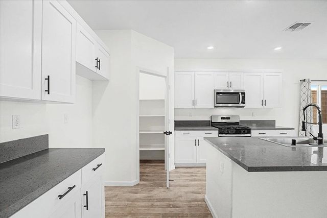 1496 Crimson, Manteca, CA 95336