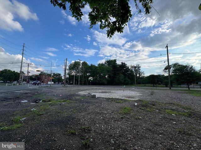 1662 FERRY AVENUE, Camden, NJ 08104