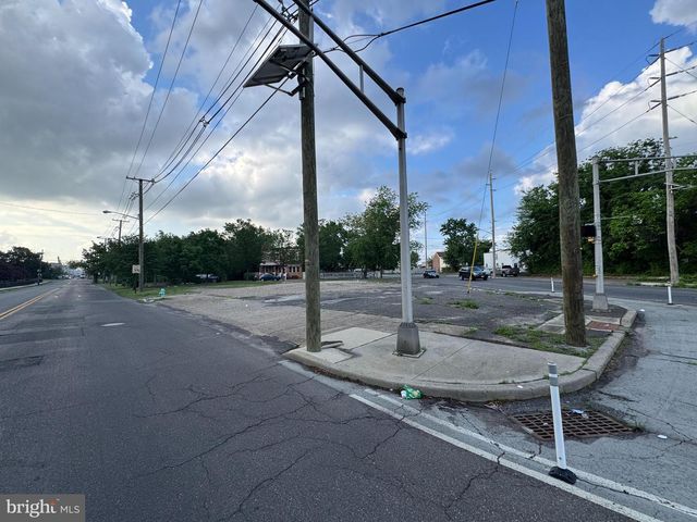 1662 FERRY AVENUE, Camden, NJ 08104