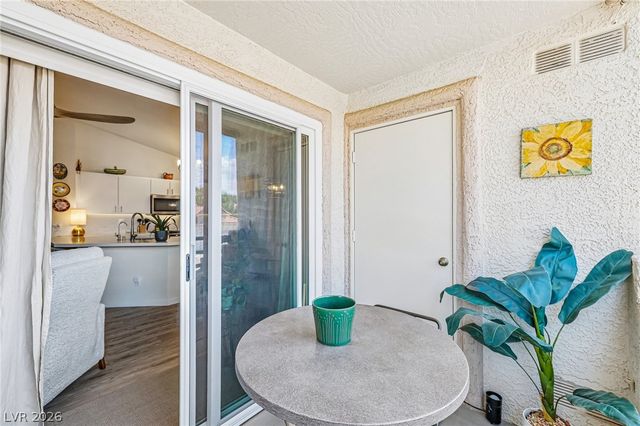 556 Yacht Harbor Drive 203, Las Vegas, NV 89145