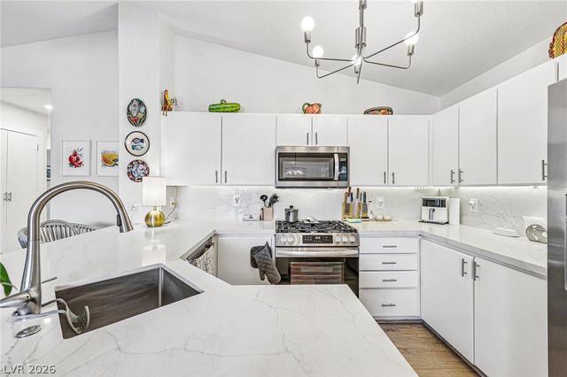 556 Yacht Harbor Drive 203, Las Vegas, NV 89145