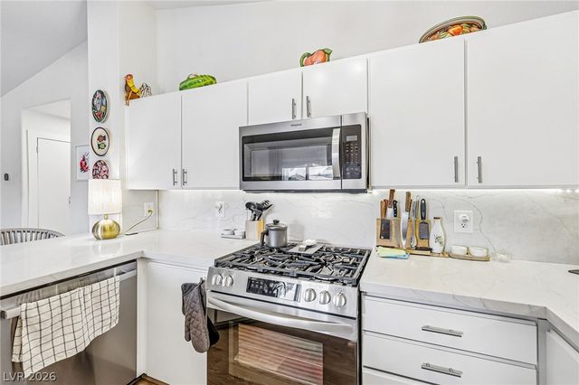 556 Yacht Harbor Drive 203, Las Vegas, NV 89145
