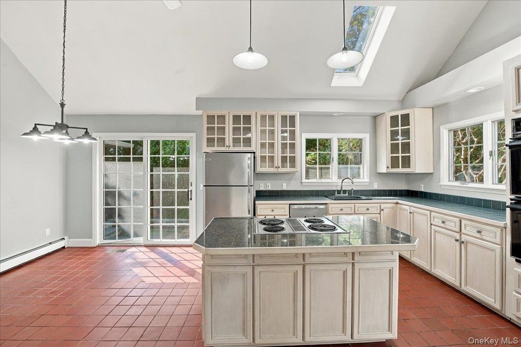 68 Don Street, East Patchogue, NY 11772 — photo 4