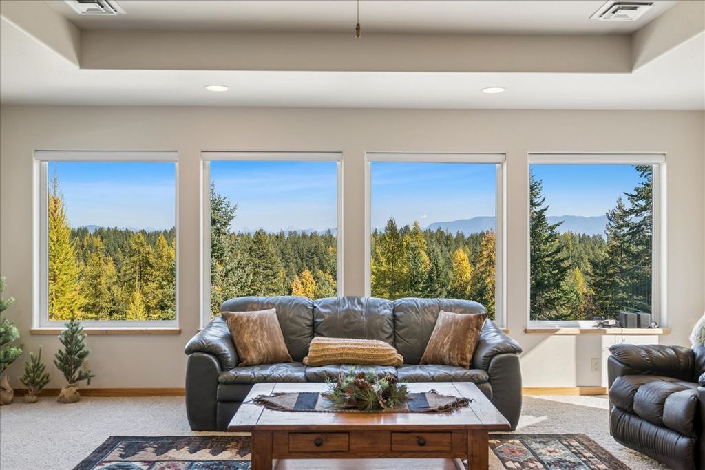 1065 Dun Movin Lane, Kalispell, MT 59901 photo 3