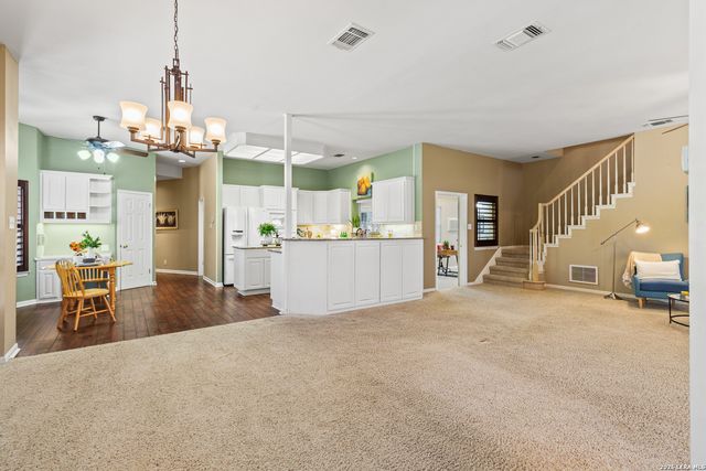 10219 Rafter O, Helotes, TX 78023