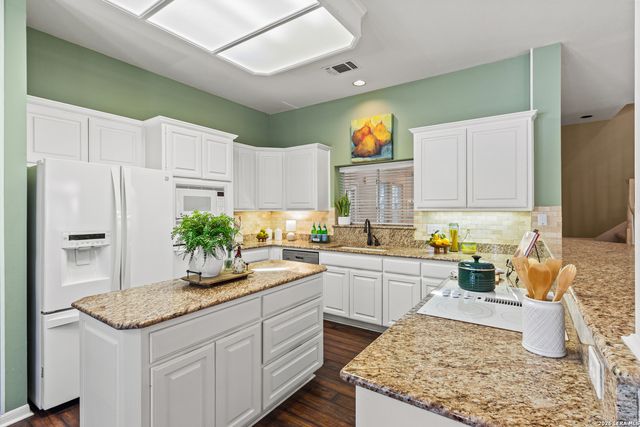 10219 Rafter O, Helotes, TX 78023