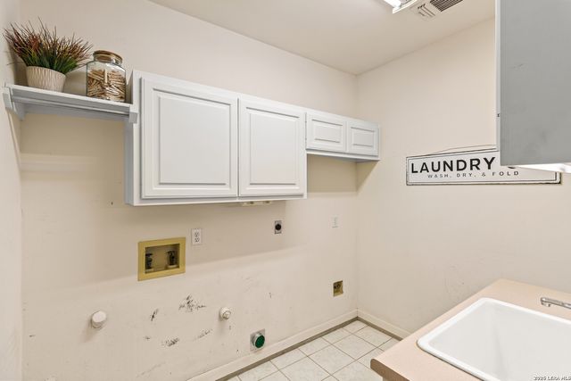 10219 Rafter O, Helotes, TX 78023