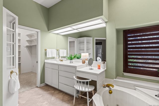 10219 Rafter O, Helotes, TX 78023